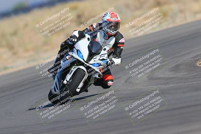 media/Sep-09-2023-SoCal Trackdays (Sat) [[6f49351c42]]/Turn 16 (830am)/